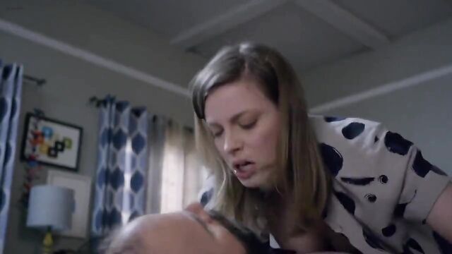 Gillian Jacobs - Love s01e03