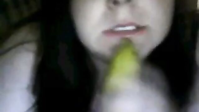 girl from US deepthroats a banana on chat roulette hot