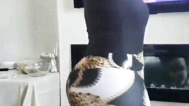 HourGlass Booty