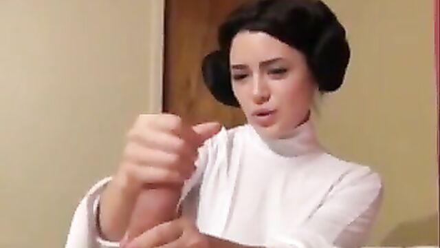 Star Wars - Princess Leia Cosplay HandJob