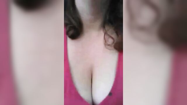 Fat slut Tiffany Ann Soto exposes her saggy tits