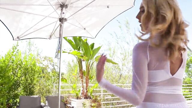 Cadence Lux On The Hunt For Big Cock