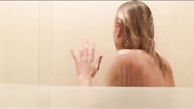 Yvonne Strahovski Nude in Manhattan Night