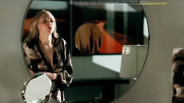 Amanda Seyfried Lesbo Scene In Chloe ScandalPlanet.Com