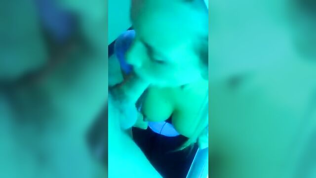 Amateur Tanning Salon Blowjob