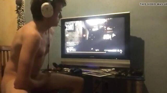 Wanking + Call of Duty