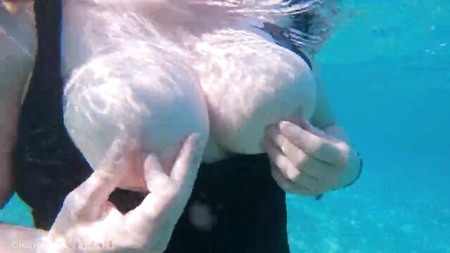 Underwater Footjob Sex & Nipple Squeezing POV at Public Beach - Big Natural Tits PAWG BBW Wife Being Kinky on Vacation