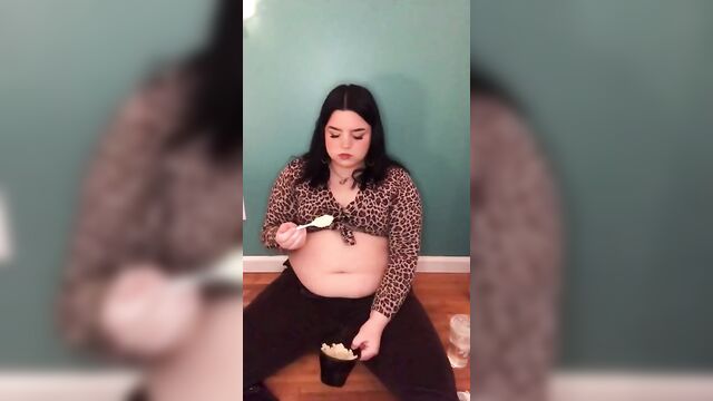 BBW Mskristinaxo family-sized dinner (plus burps)