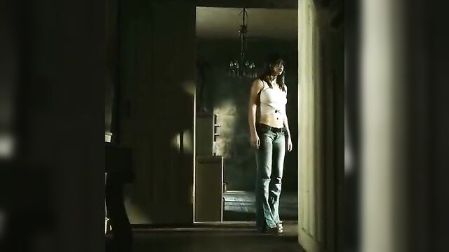 Jessica Biel in Texas Chainsaw Massacre