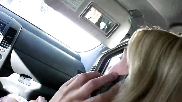 A great blowjob in the car!