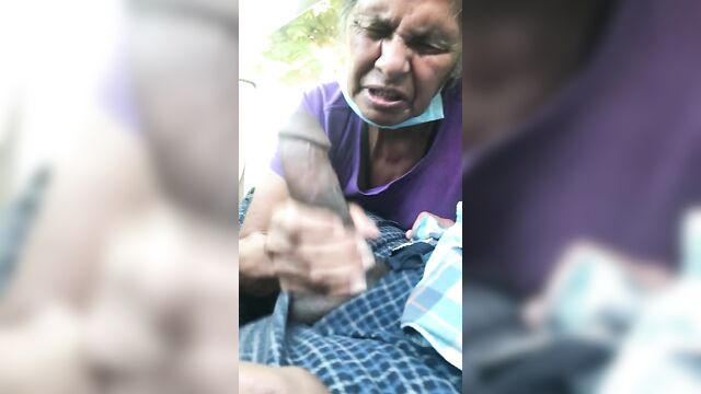 Mature Latina gives blowjob