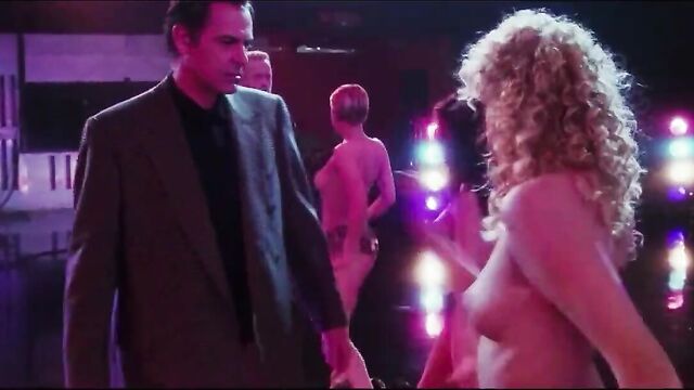 Showgirls (1995)