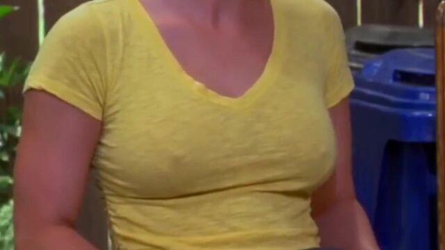 Kaley Cuoco Pokies Busty Tight Shirt