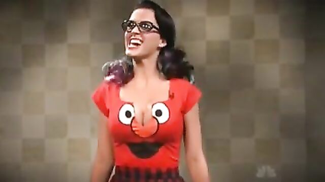 Katy Perry Cleavage HD