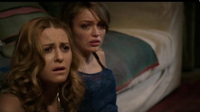 Lily Simmons, Scout Taylor-Compton - ''Dirty Lies''