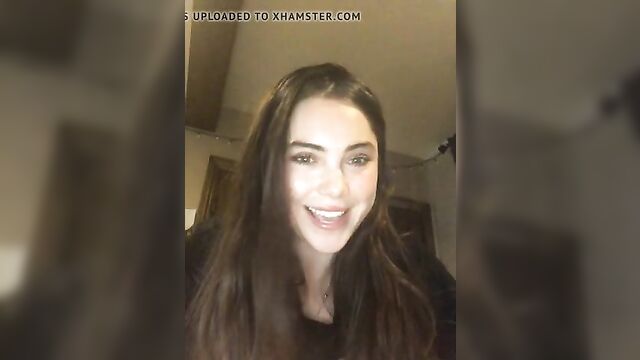 McKayla Maroney saying hello