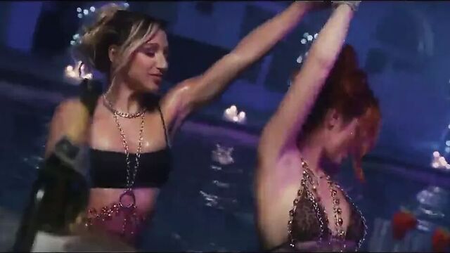 Bella Thorne - Shake It with Abella Danger