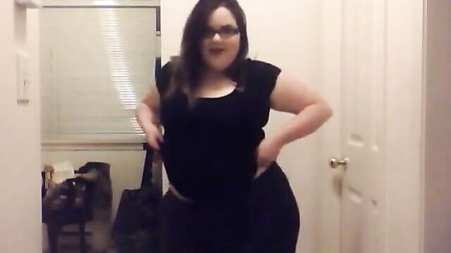 BBW ChubolateChip does striptease