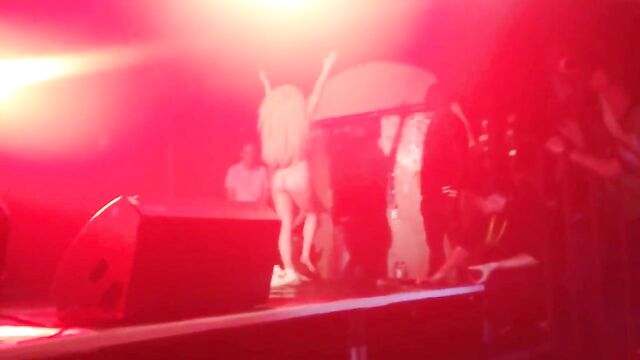 Lady Gaga Nude On Stage
