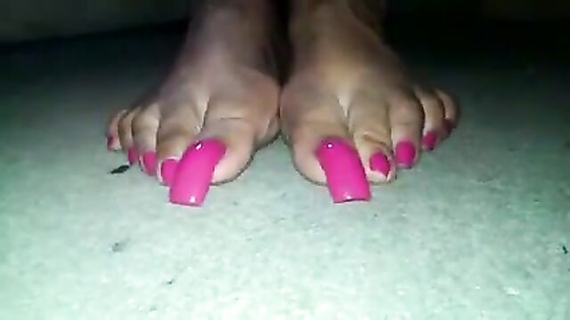 Pretty veins feet and toenails
