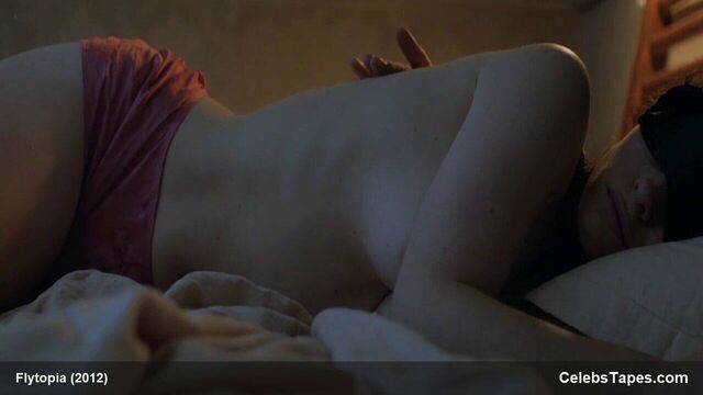 Rebecca Palmer topless in bed