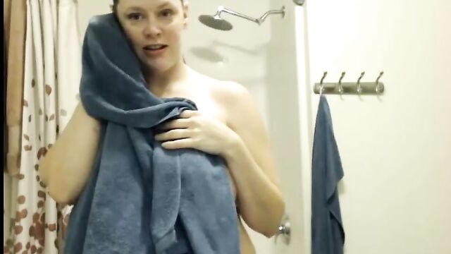 Pregnant cam girl in shower