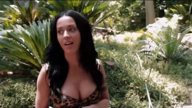 Katy Perry - Roar (Sexy Body & Cleavage Compilation)
