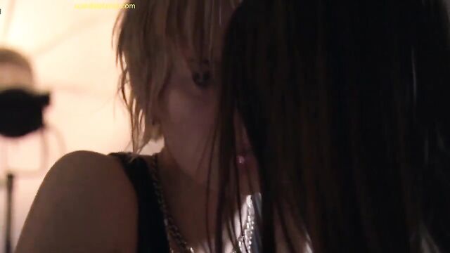 Ruta Gedmintas And India Wadsworth In A Lesbian Scene