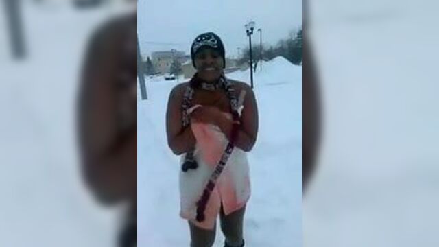 Black woman twerks nude in the snow