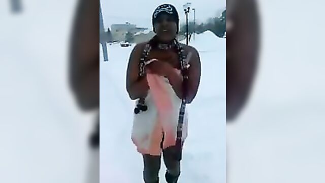 Black woman twerks nude in the snow