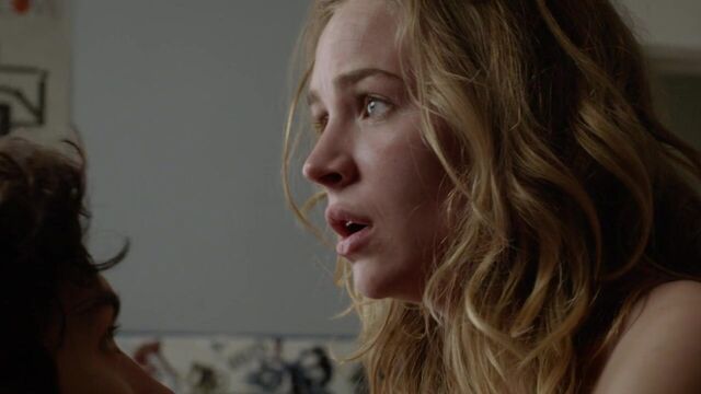 Britt Robertson - Under the Dome S01E01 (2013)