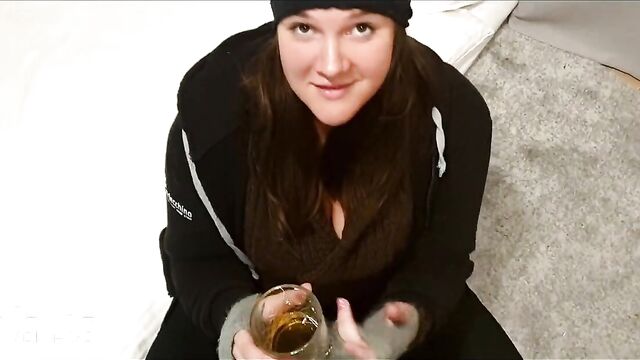 this woman living on street near to my house, she gave me sex for smoke and drink. No Condom, REAL