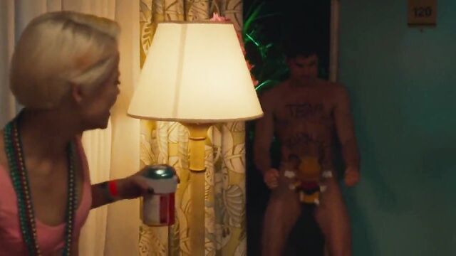 Zac Efron sexy scenes in 'Dirty Grandpa'