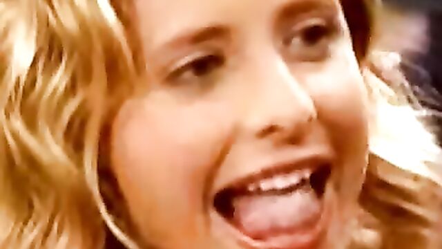 Sarah Michelle Gellar - Tongue Talent