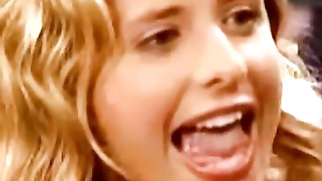 Sarah Michelle Gellar - Tongue Talent