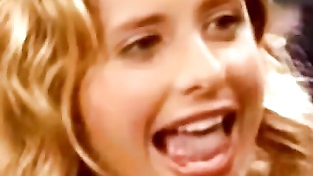 Sarah Michelle Gellar - Tongue Talent