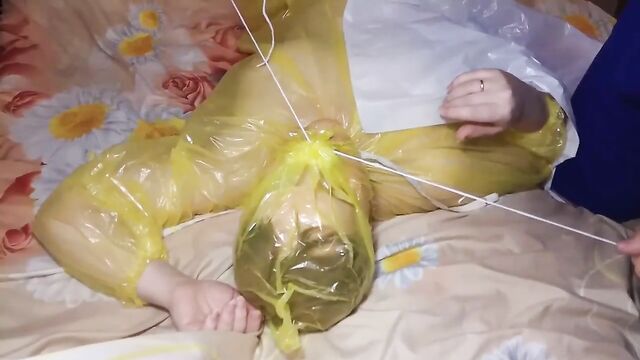 PLASTIC-PVC BREATHPLAY