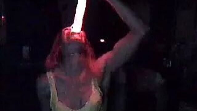 Deepthroat a big glow dildo