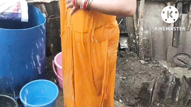 Anita yadav bathing outside with dance