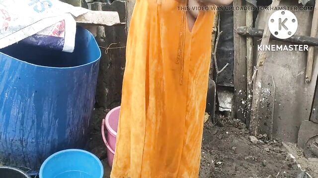 Anita yadav bathing outside with dance