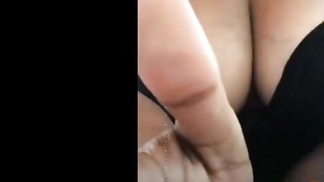 caught big tits nipple slip live