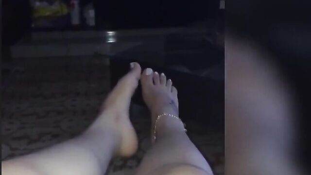 Linda's Feet and Soles