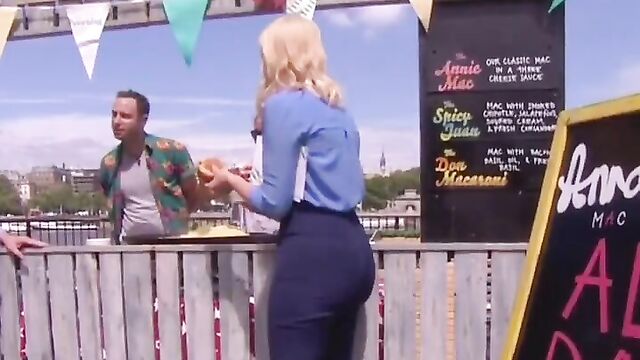 HOLLY WILLOUGHBY PRIME FUCKMEAT BOOTY