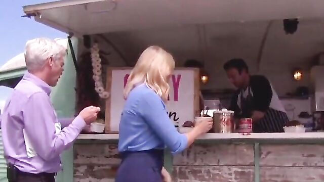 HOLLY WILLOUGHBY PRIME FUCKMEAT BOOTY