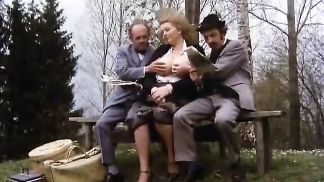 Gaudi in der Lederhose (1977) - tits groping scene