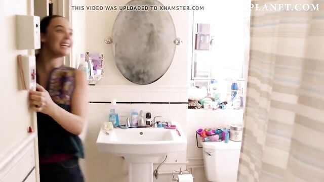 Kate Miner Nude Scene from 'Shameless' On ScandalPlanet.Com