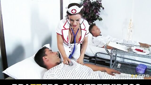 Slutty Diamond Foxx gives her patients special treatment