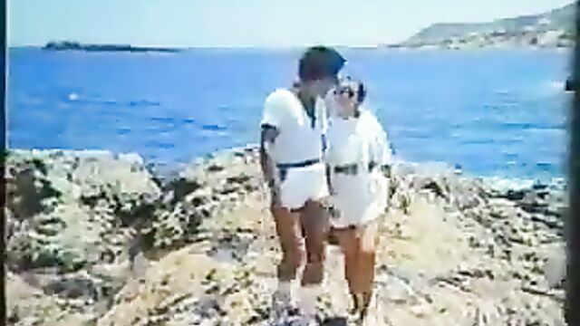 Greek Porn'70-'80 (To Mikrofwno tis ALIKHS-Katerina Spathi) 1-Gr2
