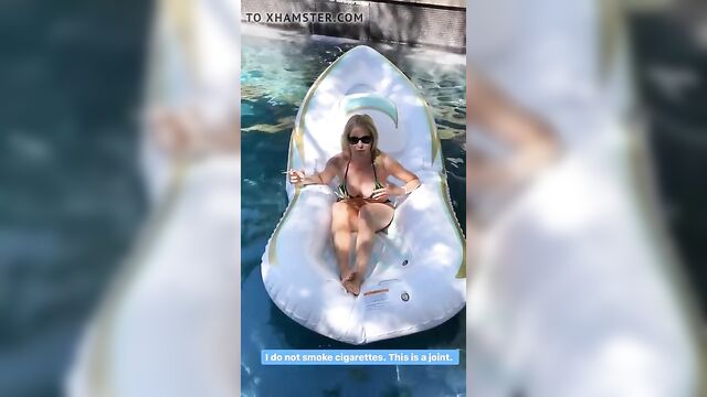 Chelsea Handler in bikini in Pool