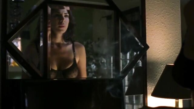 Moran Atias- Crash s2e07 02